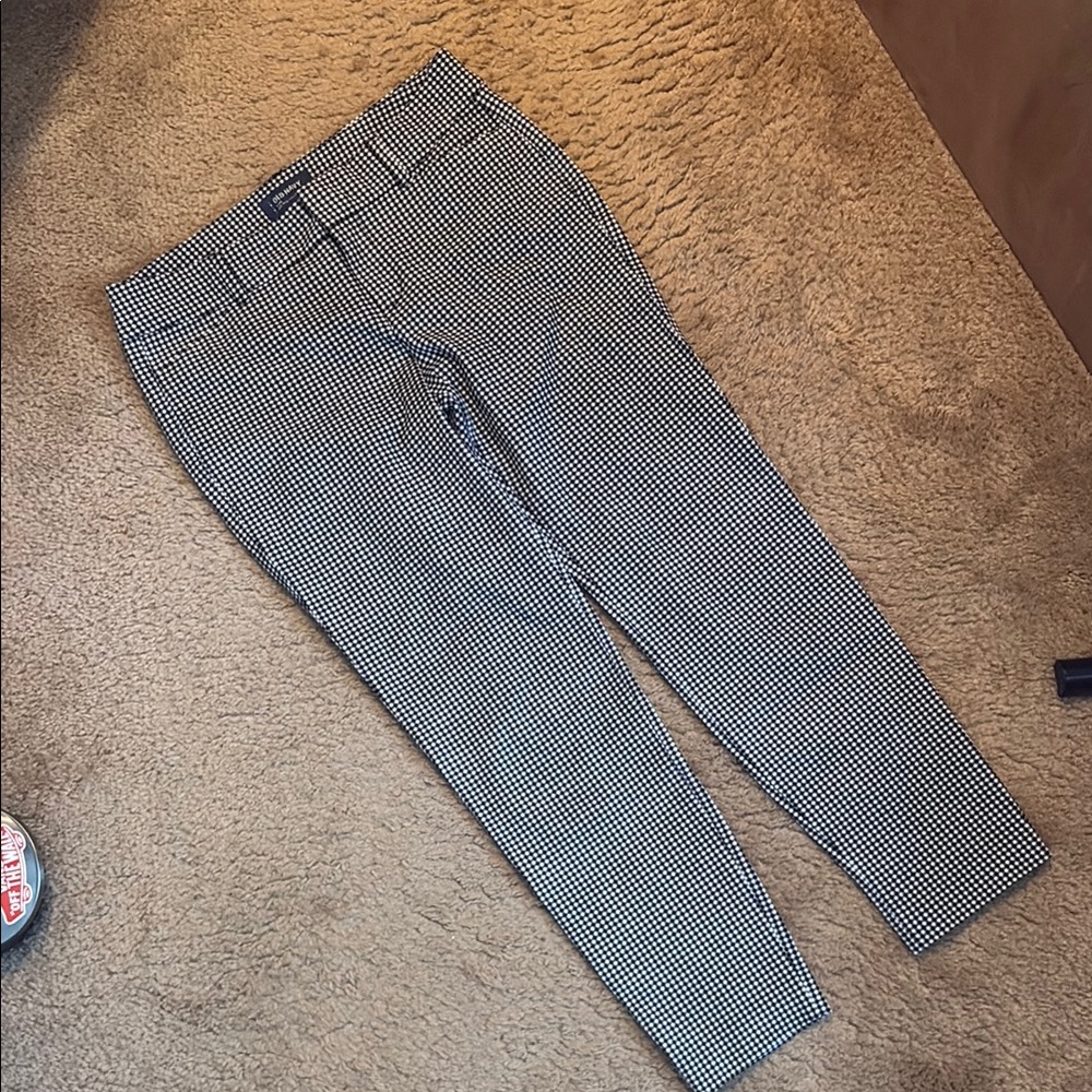 Old Navy Women's Black and White Checkered Pants